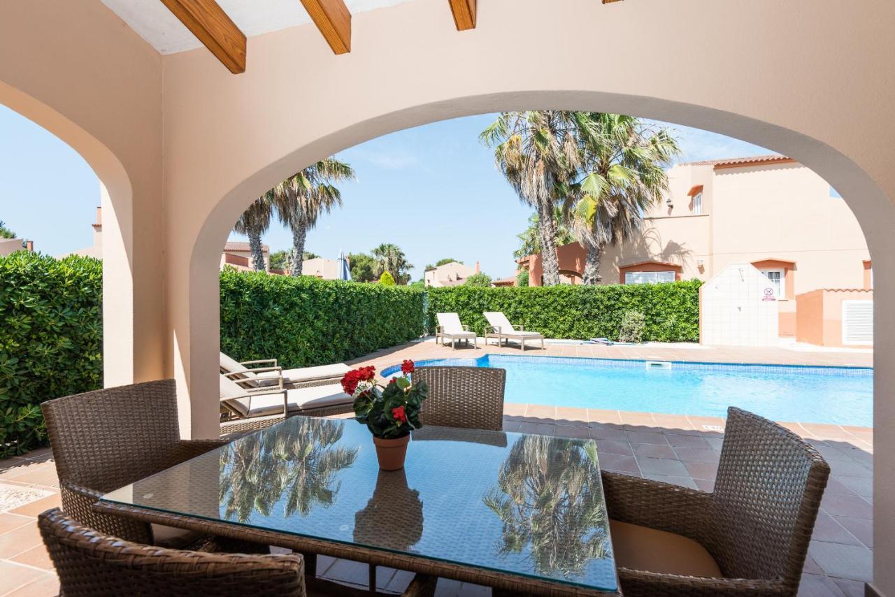 Maribel Cala Blanca (Menorca)
