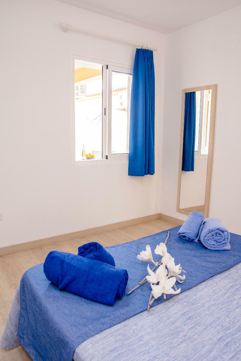 Maribel Cala Blanca (Menorca)